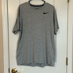 Men’s Nike short sleeve